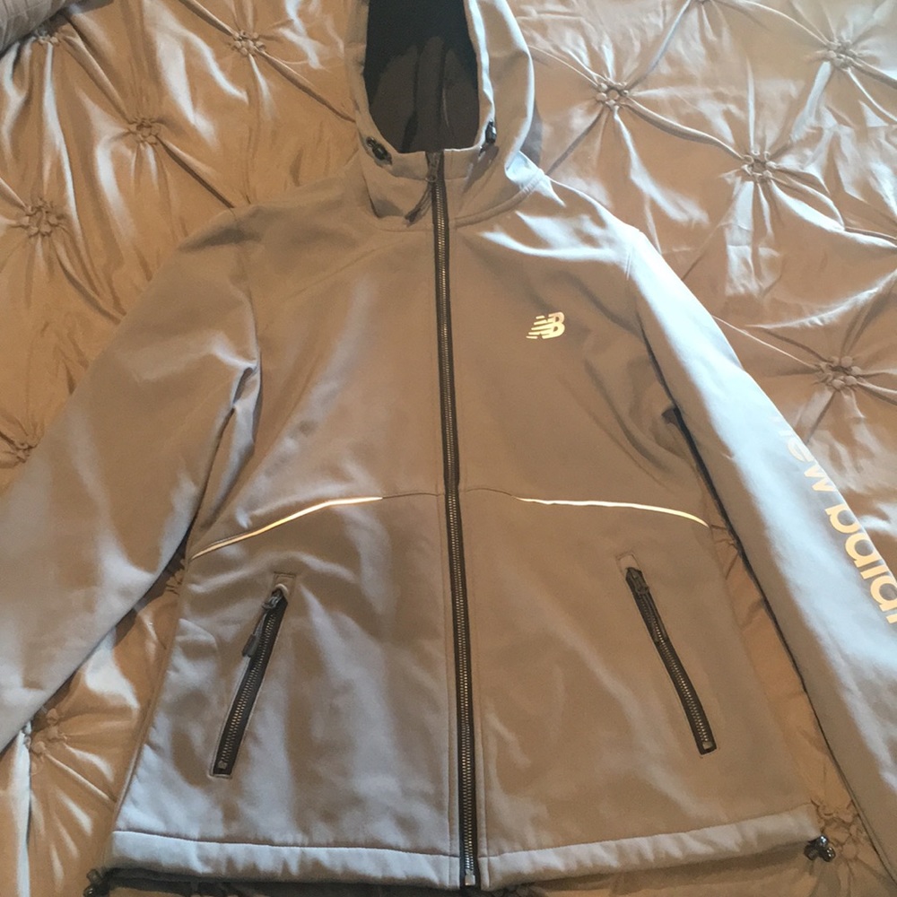 S New Balance windbreaker